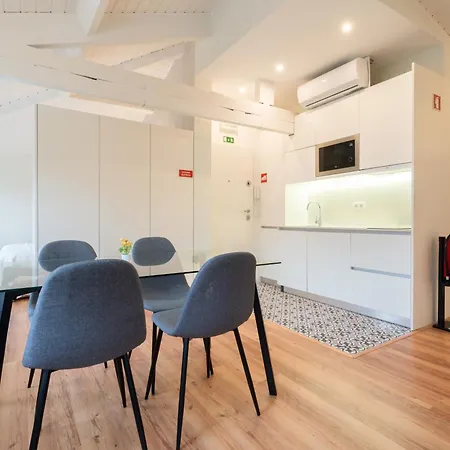 Host Wise - Large Colourful Flats - Ace Location Vila Nova de Gaia