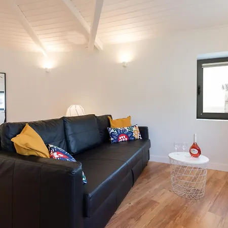 Host Wise - Large Colourful Flats - Ace Location * Vila Nova de Gaia