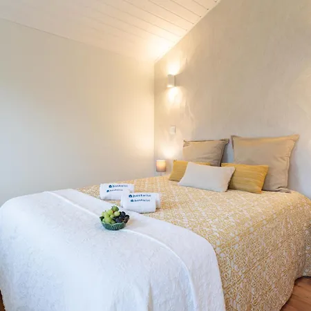 Apartman Host Wise - Large Colourful Flats - Ace Location