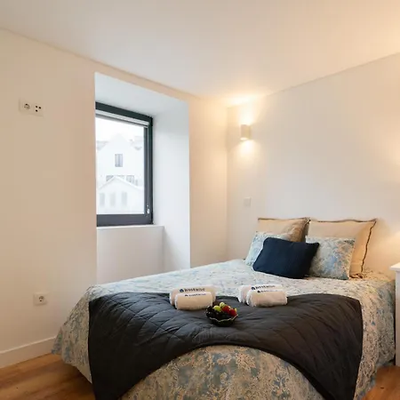 Host Wise - Large Colourful Flats - Ace Location Apartman