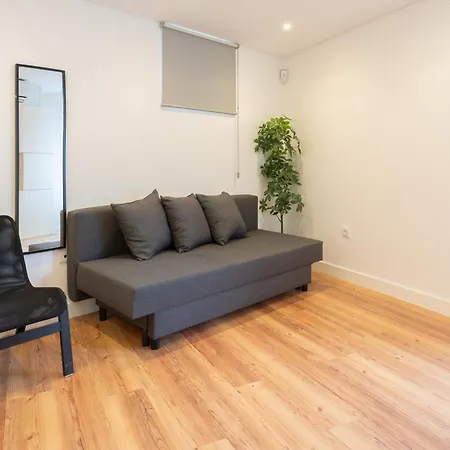 Апартаменты Host Wise - Large Colourful Flats - Ace Location *