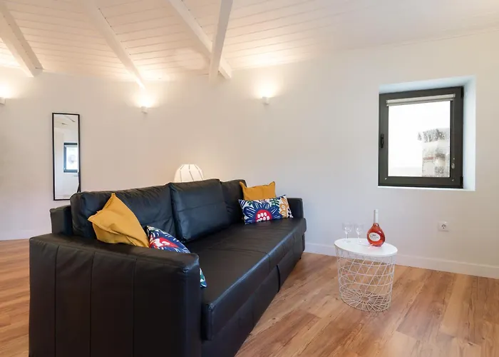 Host Wise - Large Colourful Flats - Ace Location * Vila Nova de Gaia