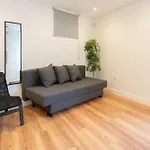 דירה Host Wise - Large Colourful Flats - Ace Location *
