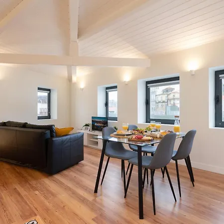 Apartament Host Wise - Large Colourful Flats - Ace Location