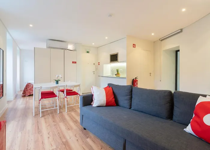 Host Wise - Large Colourful Flats - Ace Location 公寓